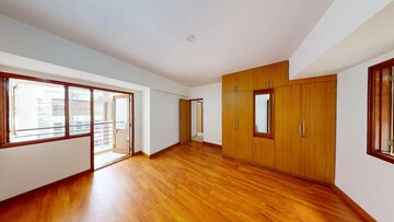 Room in 3 BHK Apartment at Embassy Habitat, Palace Road – for Sale