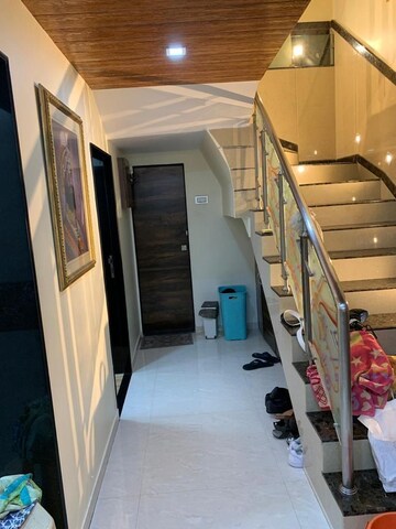 Room in 4 BHK Apartment at Balaji Garden CHS, Kopar Khairane – for Sale