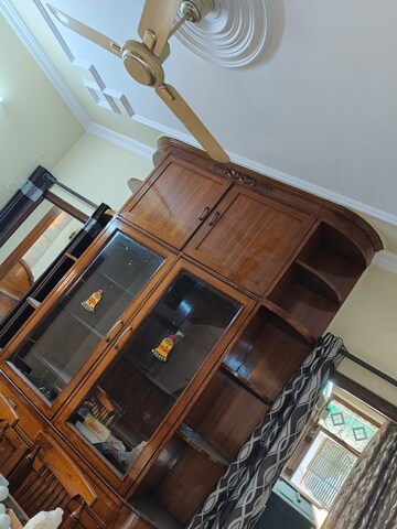 Furnished Amenities in 3 BHK Apartment at Sector 4, Dwarka – for Rent