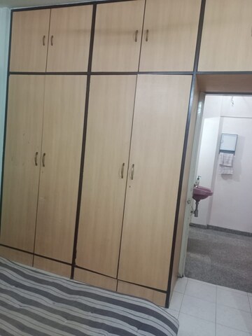 Room in 1 BHK Apartment at Valentine Apartments, Goregaon East – for Rent