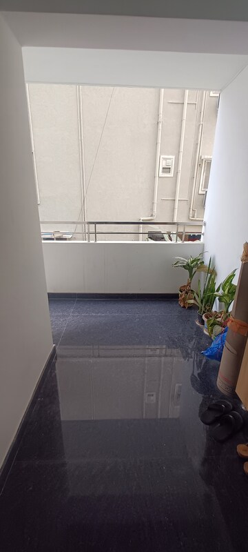 Room in 3 BHK Apartment at Kondapur – for Sale