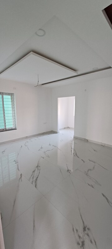 Furnished Amenities in 3 BHK Apartment at Kondapur – for Sale