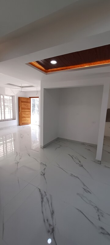 Furnished Amenities in 3 BHK Apartment at Kondapur – for Sale