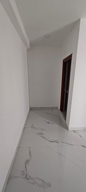 Room in 3 BHK Apartment at Kondapur – for Sale