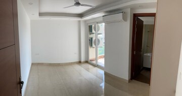 Room in 4 BHK Builder Floor at Nirvana Courtyard, Sector 50 – for Rent
