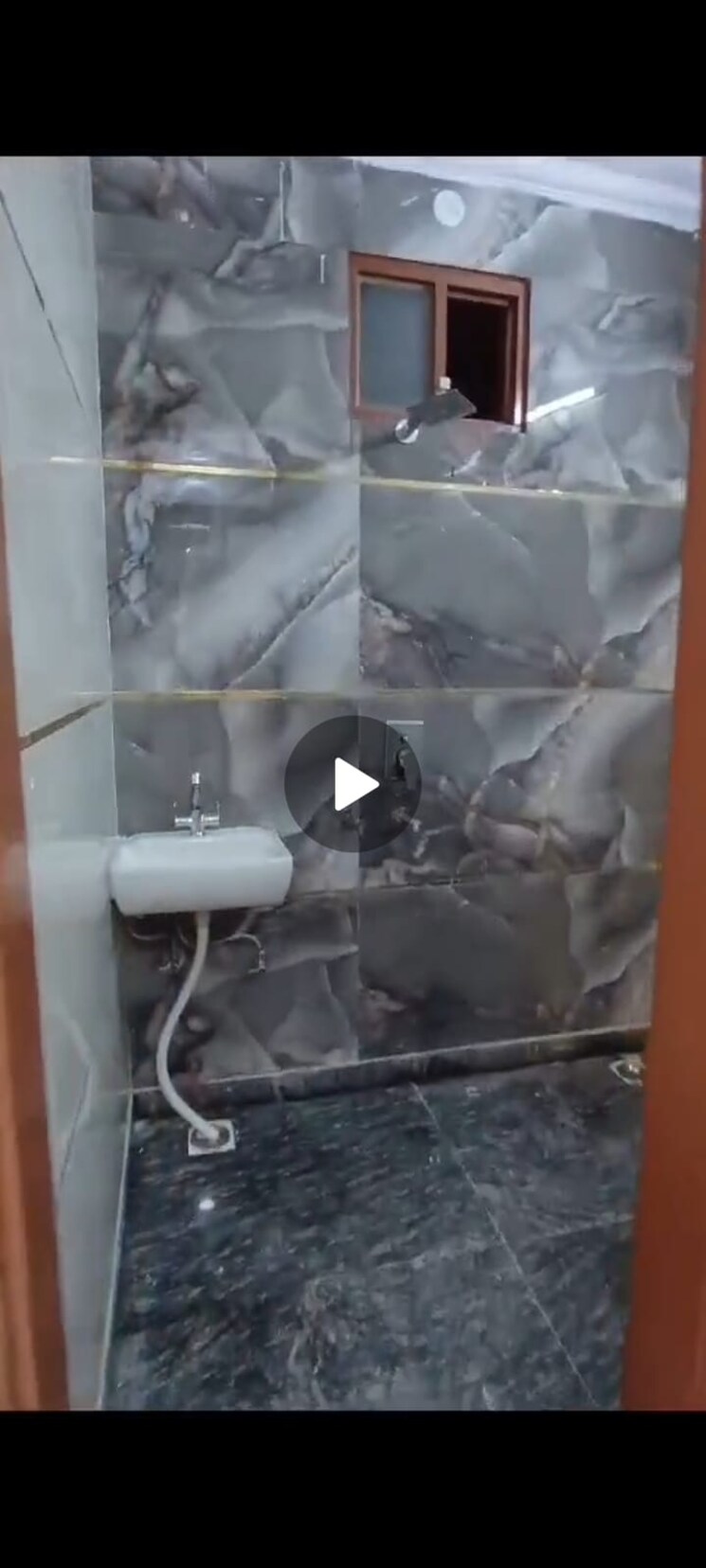 Bathroom, dwarka mor 3 Bedroom 1080 Sq.Ft. Apartment In Dwarka Mor Delhi 7974780