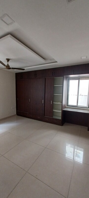 Bathroom in 5 BHK Villa at Mayfair Villas Tellapur, Tellapur – for Rent