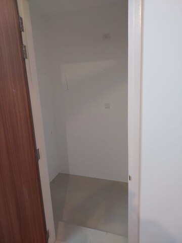 Room in 2 BHK Apartment at L&T Crescent Bay T2, Parel – for Rent