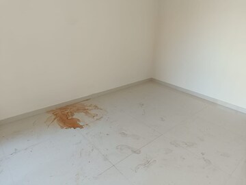 Room in 2 BHK Apartment at Rajesh Raj Infinia, Malad West – for Rent