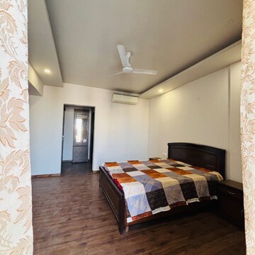 Bedroom in 3.5 BHK Apartment at Kharar Landran Road – for Rent
