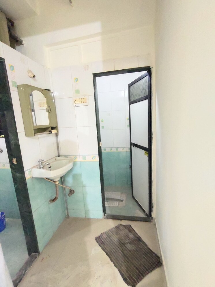 Bathroom, dombivli west 1 RK 400 Sq.Ft. Apartment In Dombivli West Thane 7974941