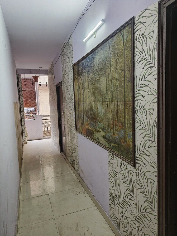 undefined, new ashok nagar 1 RK 400 Sq.Ft. Builder Floor In New Ashok Nagar Delhi 7974948
