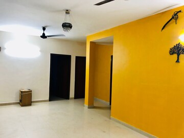 Room in 3 BHK Builder Floor at Ardee City, Sector 52 – for Rent
