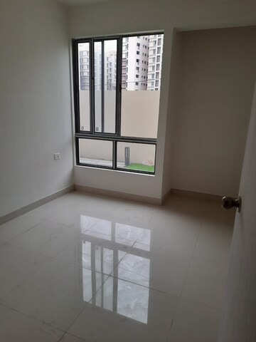 Room in 2 BHK Apartment at PS The 102, Joka – for Sale