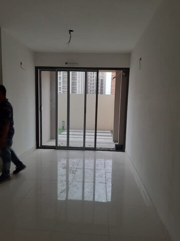 Room in 2 BHK Apartment at PS The 102, Joka – for Sale