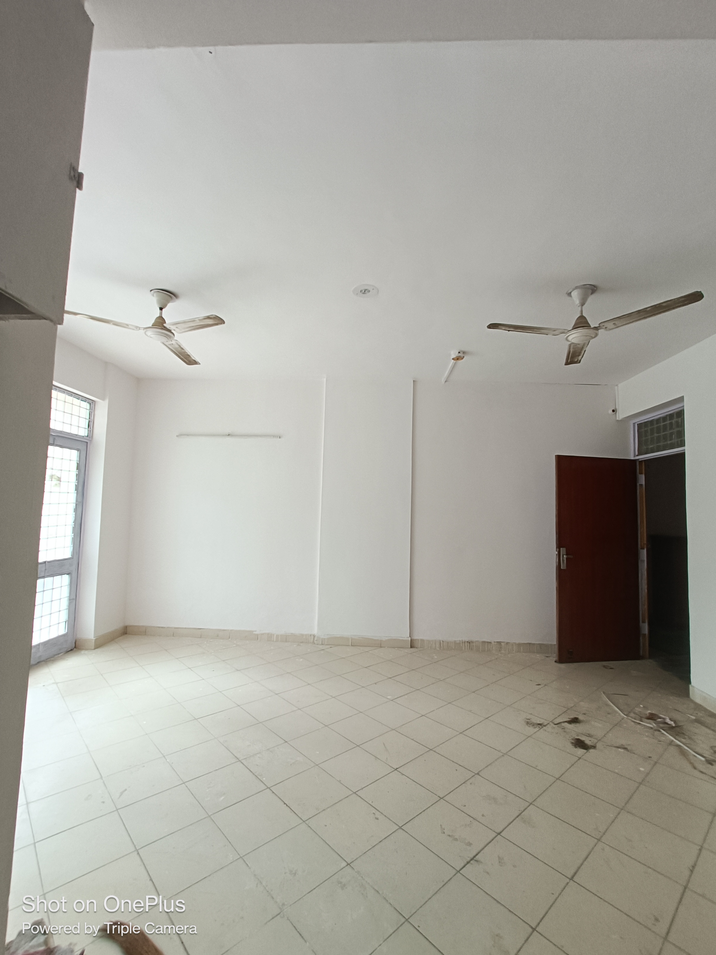 2 BHK Apartment For Rent in Maple Heights