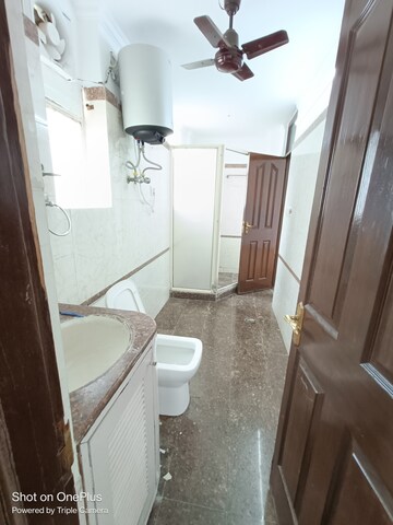 Bathroom in 2 BHK Apartment at Maple Heights, Sector 43 – for Rent
