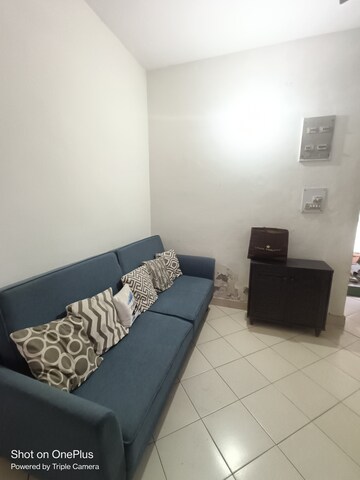 Living Room in 1 BHK Apartment at Maple Heights, Sector 43 – for Rent
