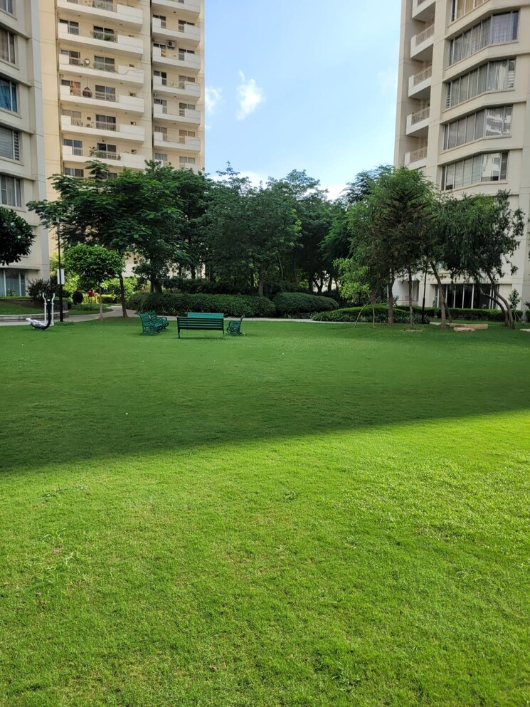 Garden, bestech-park-view-spa 4 Bedroom 3125 Sq.Ft. Apartment In Sector 47 Gurgaon 7974992