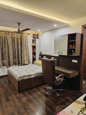 Living Room in 3 BHK Builder Floor at Sector 7 – for Rent