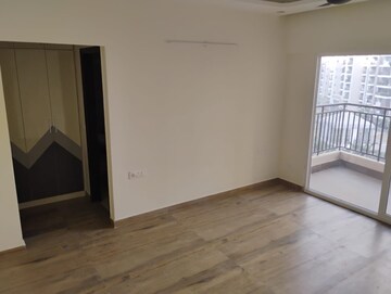 Room in 4 BHK Apartment at Ace Divino, Sector 1 Greater Noida – for Rent