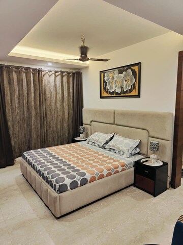 Bedroom in 3 BHK Builder Floor at Sector 9 – for Rent