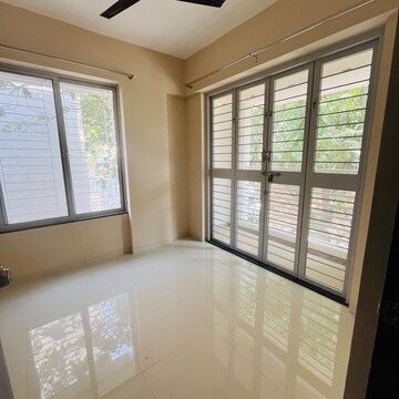 Room in 2 BHK Apartment at Sunshine Apartment Wadgaon Sheri, Chandan Nagar – for Rent
