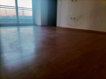 Room in 3 BHK Apartment at Mahagun Mezzaria, Sector 78 – for Rent