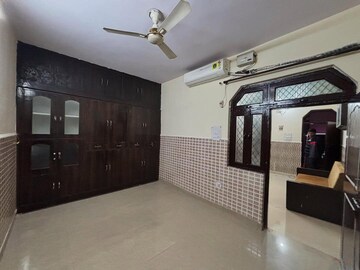 Room in 2 BHK Builder Floor at New Ashok Nagar – for Rent
