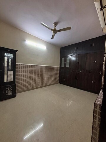 Room in 2 BHK Builder Floor at New Ashok Nagar – for Rent