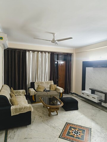 2 BHK Apartment For Rent in Emaar The Palm Drive-Palm Studios, Sector 66