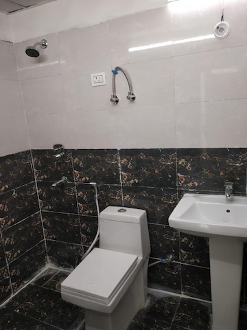 Attached Bathroom in 2 BHK Apartment at Migsun Ultimo, Omicron Iii Greater Noida – for Sale