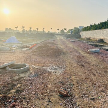 Plot Area in 3 BHK Builder Floor at Sector 34 – for Sale