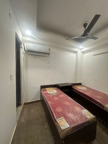 Furnished Amenities in 1 RK Independent House at RWA Apartments Sector 19, Sector 19 – for Rent