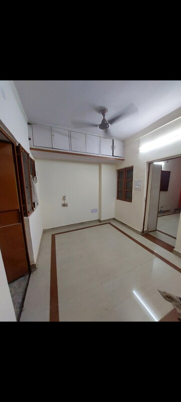 Room in 1 BHK Apartment at Sarita Vihar – for Rent