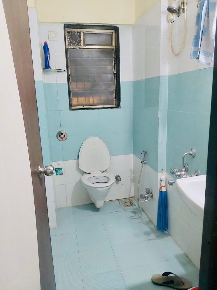 Bathroom, sankalp-residency-apartment 1 Bedroom 600 Sq.Ft. Apartment In Goregaon East Mumbai 7975137