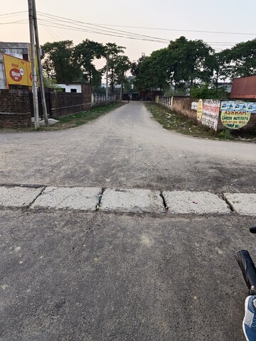  Plot – Exterior View View at Jankipuram Extension - for Sale