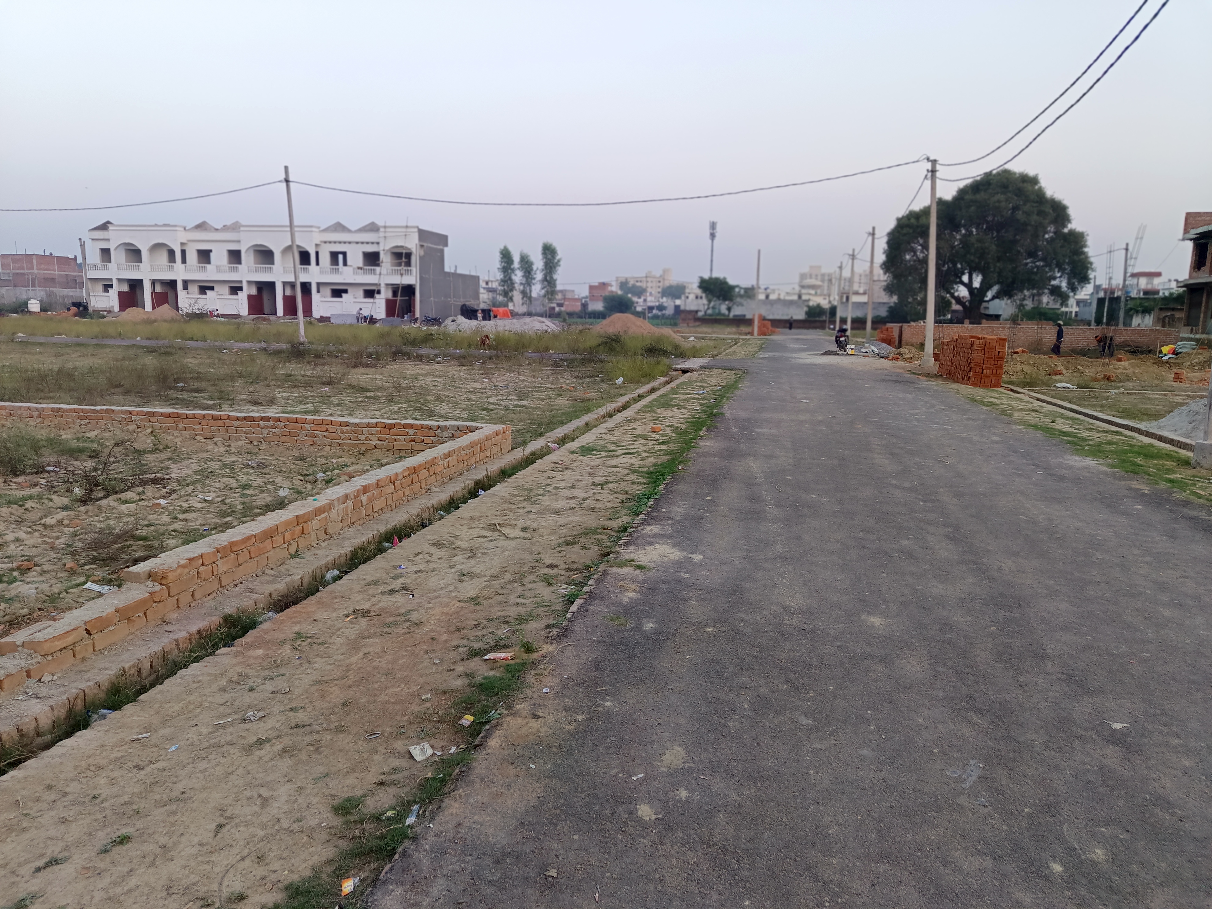 Plot For Sale in Shukla Chauraha