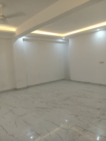 Bedroom in 2 BHK Builder Floor at Saket – for Rent