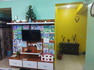 Furnished Amenities in 2 BHK Apartment at Panchsheel Greens II, Sector 16 Greater Noida – for Rent