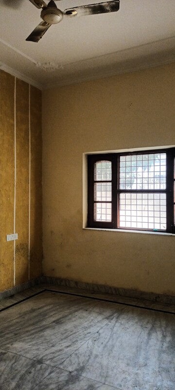 Room in 2 BHK Independent House at Dehradun Cantt – for Rent