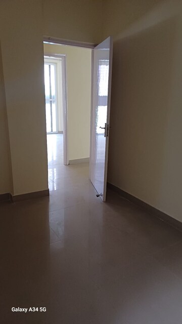Room in 3 BHK Apartment at Ardee City Palm Grove Heights, Sector 52 – for Rent