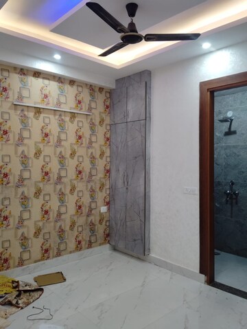 Bedroom in 2 BHK Builder Floor at Vasundhara Sector 5 – for Rent