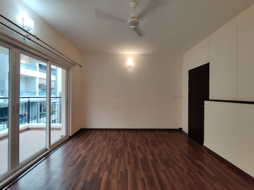 Room in 4 BHK Apartment at Vaishnavi  Orchids, Kaikondrahalli – for Rent