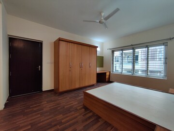 Room in 4 BHK Apartment at Vaishnavi  Orchids, Kaikondrahalli – for Rent