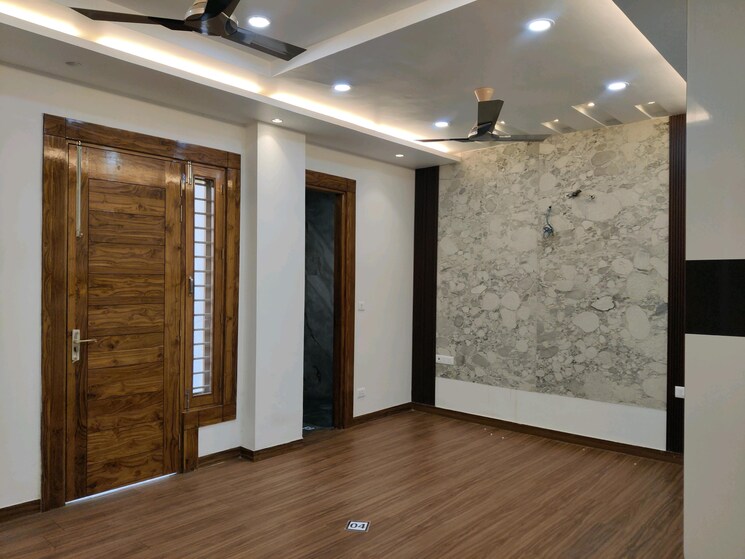 Room, cosmic-italia 3 Bedroom 1500 Sq.Ft. Builder Floor In Vasundhara Sector 5 Ghaziabad 7975406
