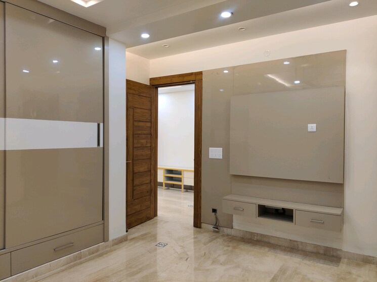 Room, cosmic-italia 3 Bedroom 1500 Sq.Ft. Builder Floor In Vasundhara Sector 5 Ghaziabad 7975406