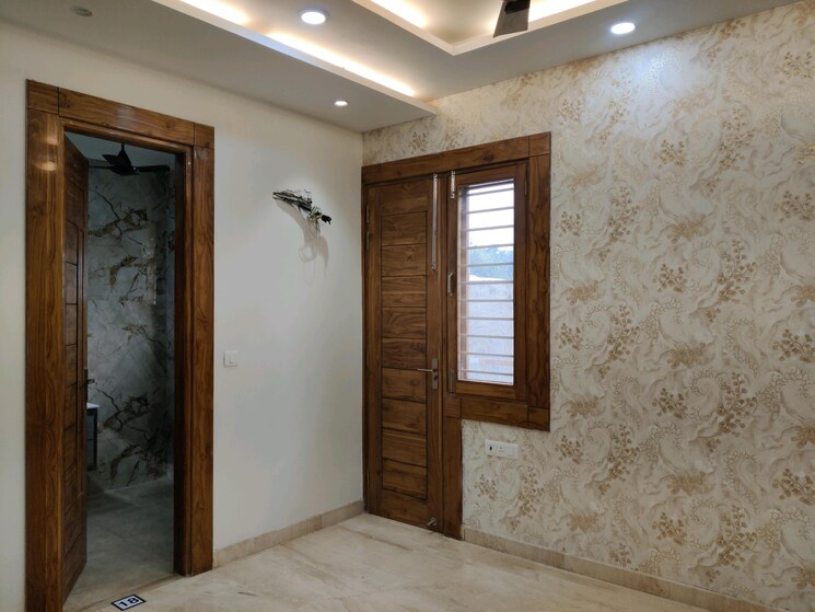 Room, cosmic-italia 3 Bedroom 1500 Sq.Ft. Builder Floor In Vasundhara Sector 5 Ghaziabad 7975406