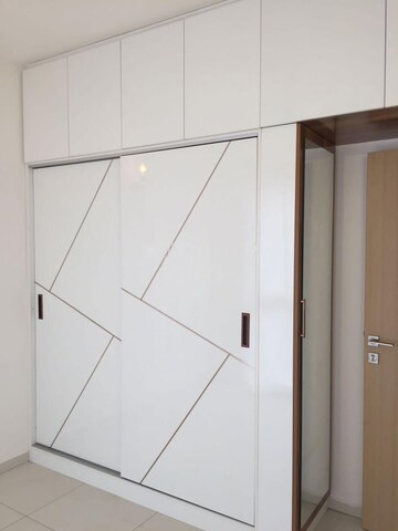Room in 2 BHK Apartment at Godrej Royale Woods, Devanahalli – for Rent