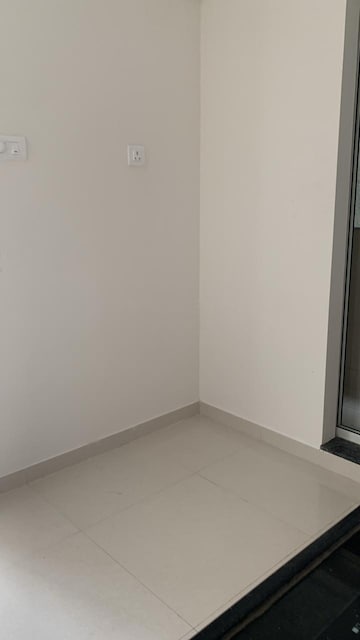 Room in 3 BHK Apartment at Pride Purple Park Astra, Hinjewadi – for Rent